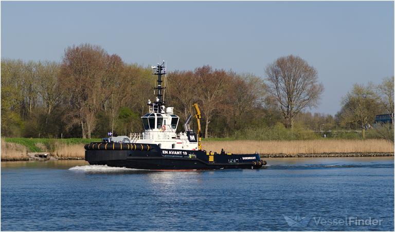 ship photo