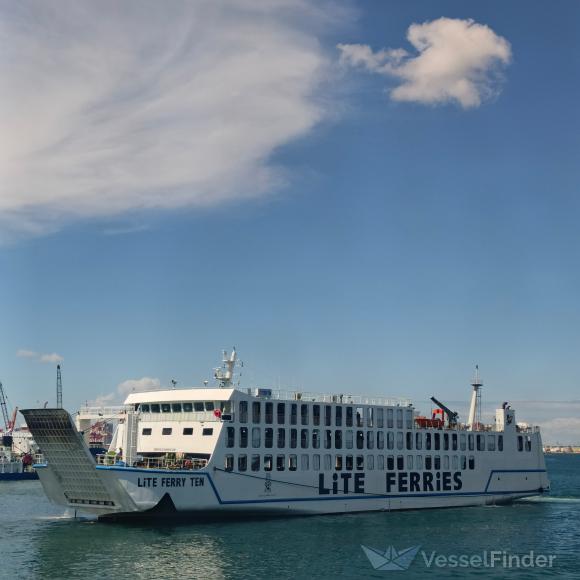LITE FERRY TEN photo