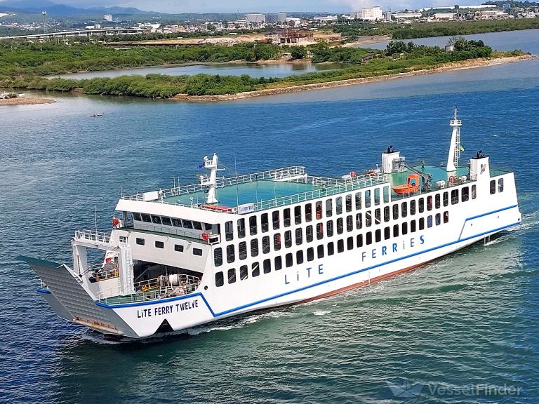 LITE FERRY TWELVE photo