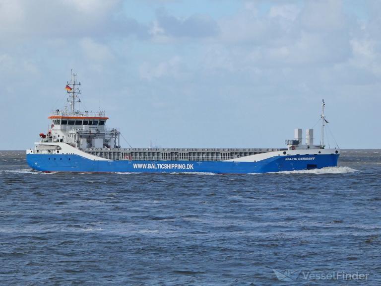 ship photo