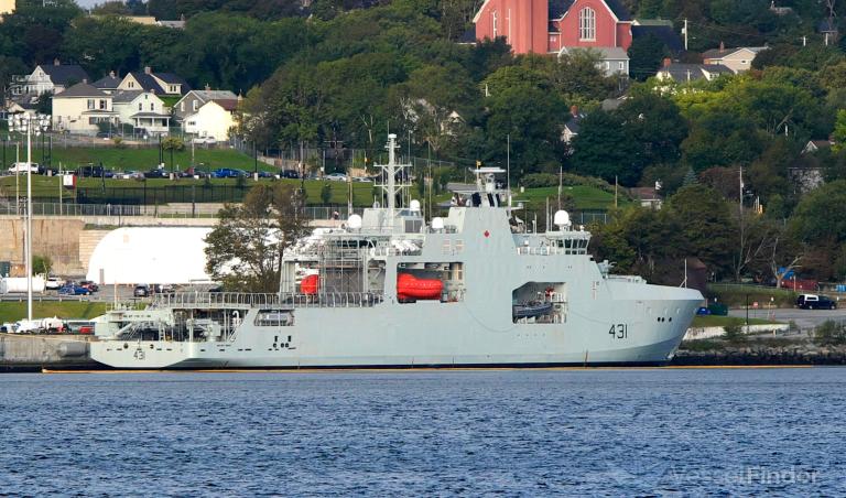 CDN WARSHIP 431 photo