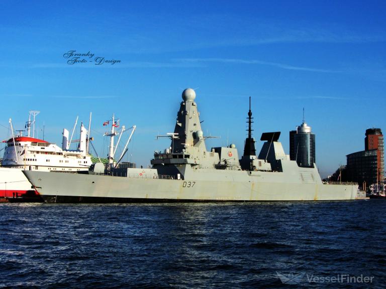 HMS DUNCAN photo