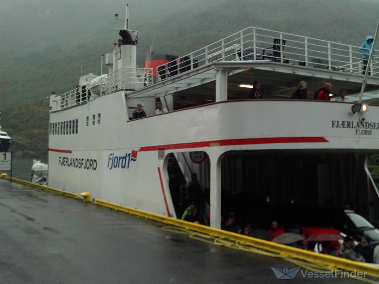 FJAERLANDSFJORD photo