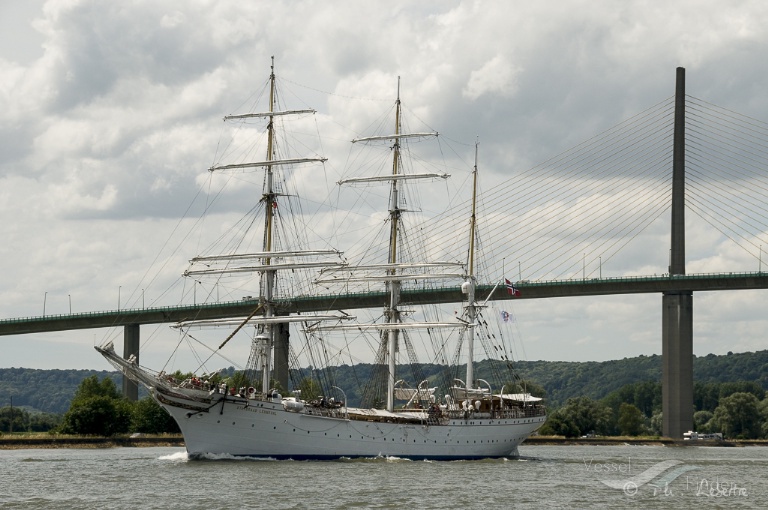 STATSRAAD LEHMKUHL, Training Ship - Details and current ...