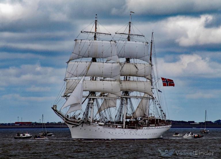 Statsraad Lehmkuhl Training Ship Schiffsdaten Und Aktuelle Position Imo 5339248 Mmsi 258113000 Vesselfinder