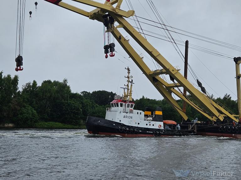 ship photo