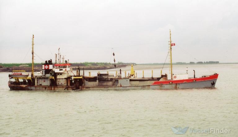 RIVER PEARL 4 photo