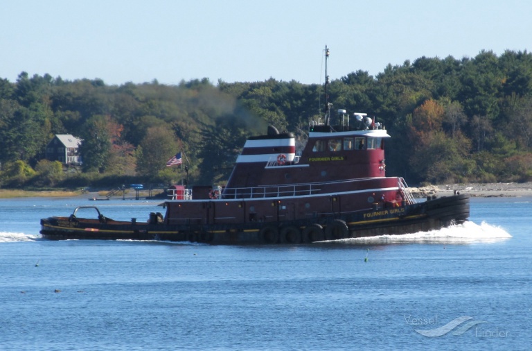 FOURNIER GIRLS photo