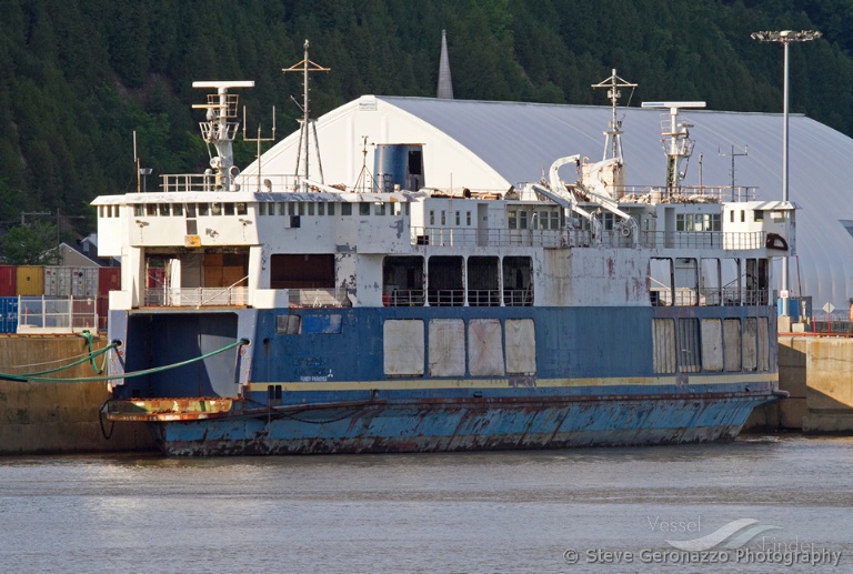 FUNDY PARADISE photo