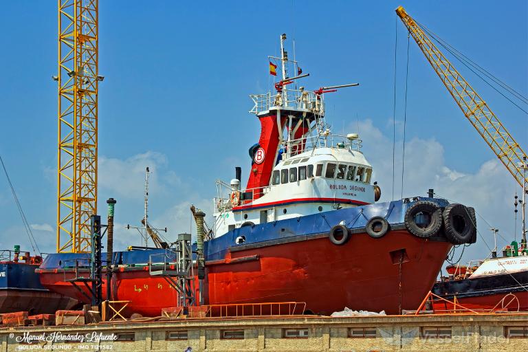 ship photo by Manuel Hernández Lafuente