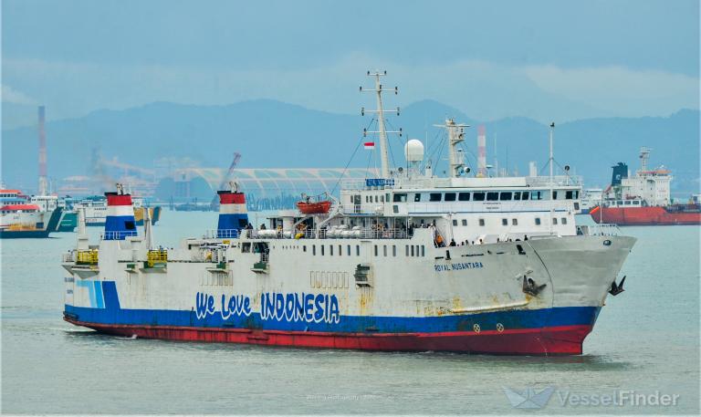 KMP.ROYAL NUSANTARA photo