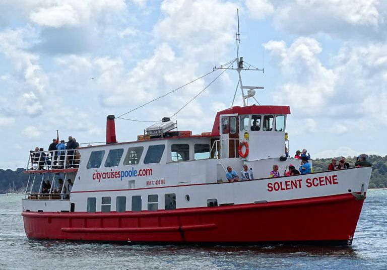 SOLENT SCENE photo