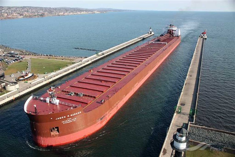 JAMES R BARKER, Self Discharging Bulk Carrier Details and current position IMO 7390260