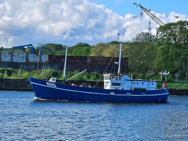 ship photo