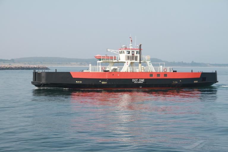 Free AIS Ship Tracking of Marine Traffic - VesselFinder