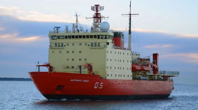 ALMIRANTE IRIZAR photo