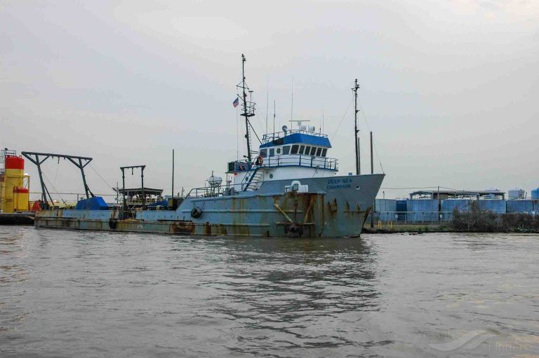 DEEP SEA CHAMPION photo