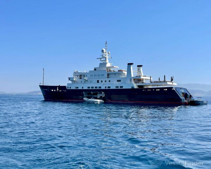 Φωτογραφία του πολυτελούς γιοτ BLEU DE NIMES (72μ)