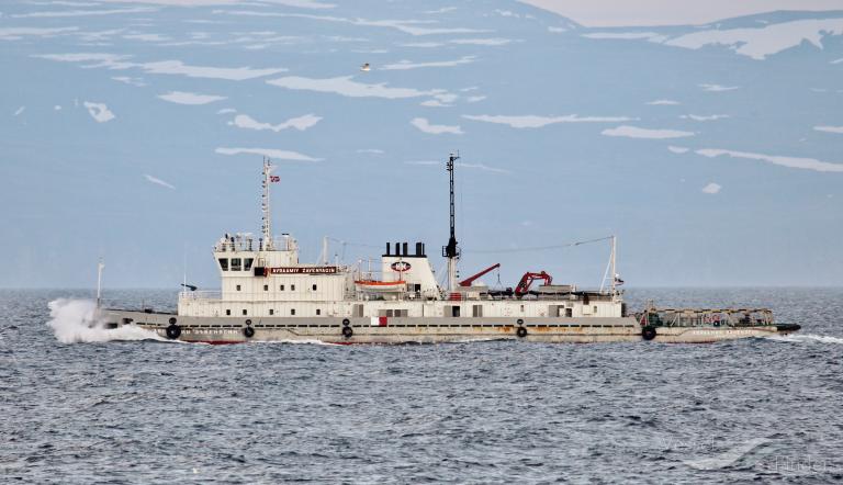 AVRAAMIY ZAVENYAGIN photo