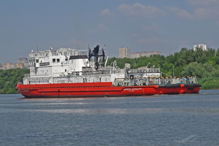 KAPITAN DEMIDOV photo