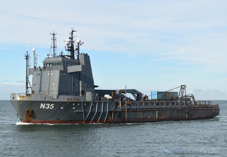 ship photo