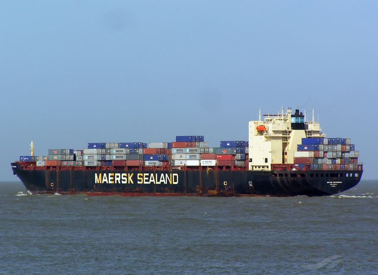 SEA-LAND PERFORMANCE photo