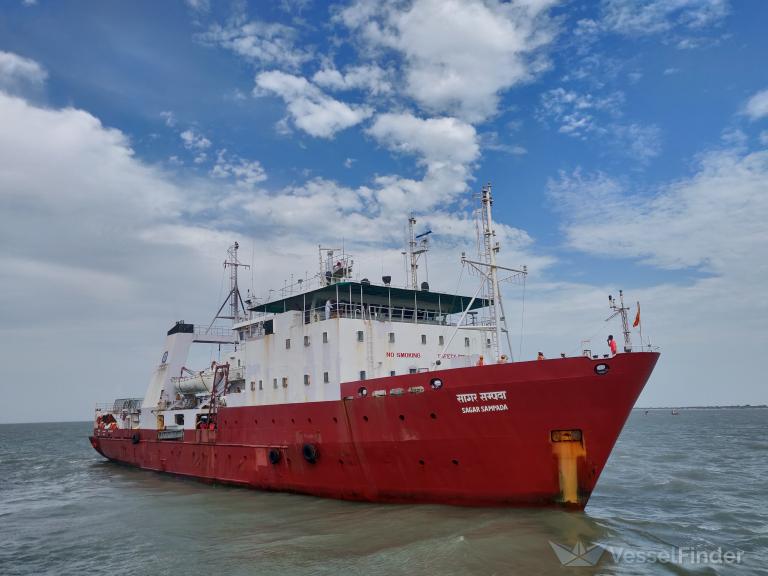 ship photo
