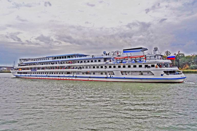 IGOR STRAVINSKIY photo