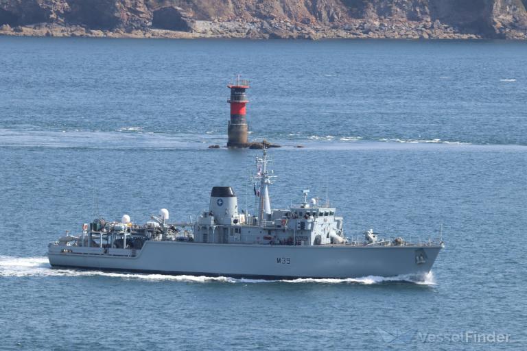 HMS HURWORTH photo