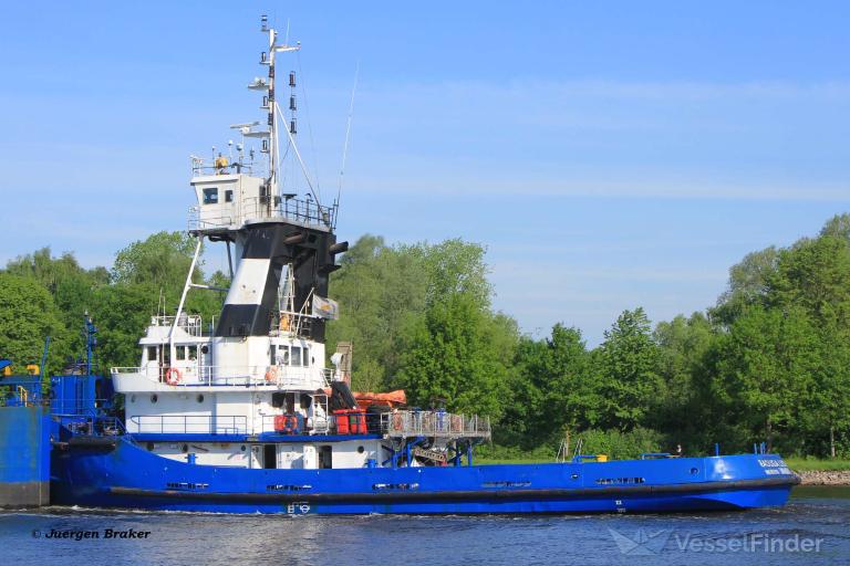 ship photo