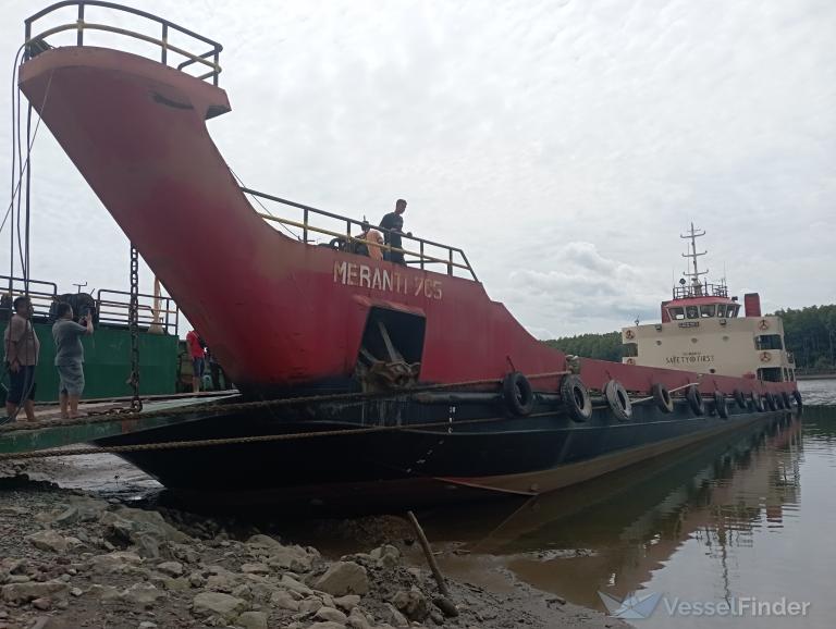 LCT MERANTI 705 photo