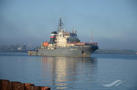 NIKOLAY CHIKER photo