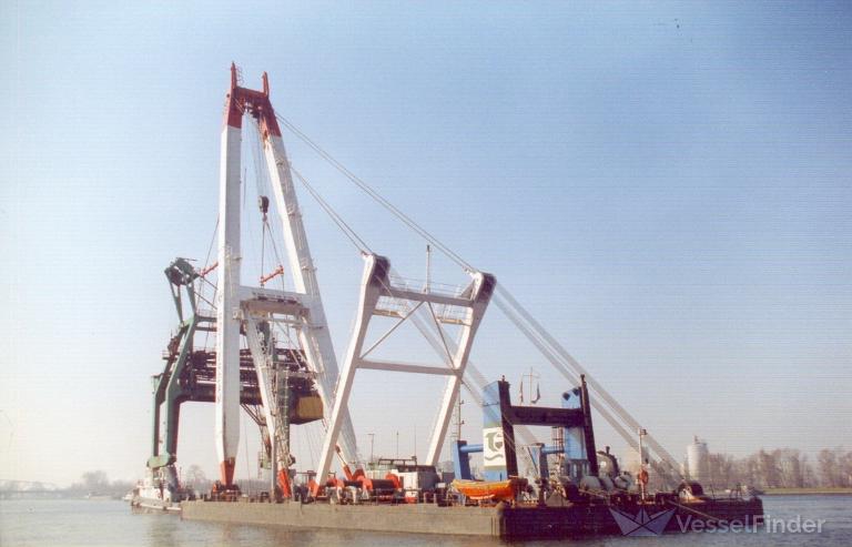 TAKLIFT photo