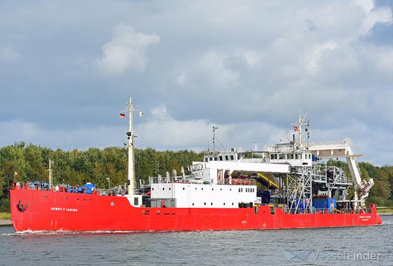 ship photo