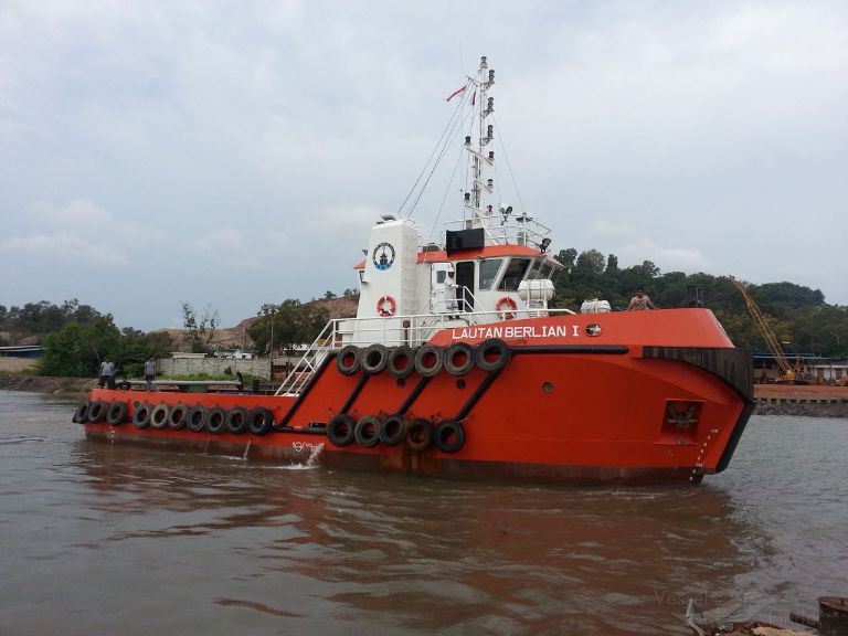 LAUTAN BERLIAN 1 photo