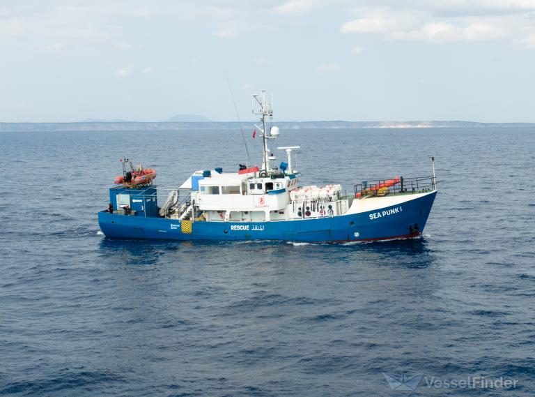 ship photo