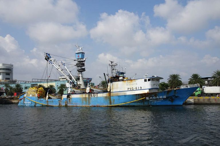 QUEENEVELYN-101 photo