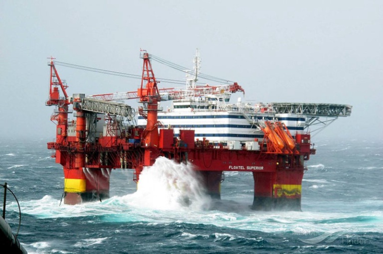 FLOATEL SUPERIOR photo
