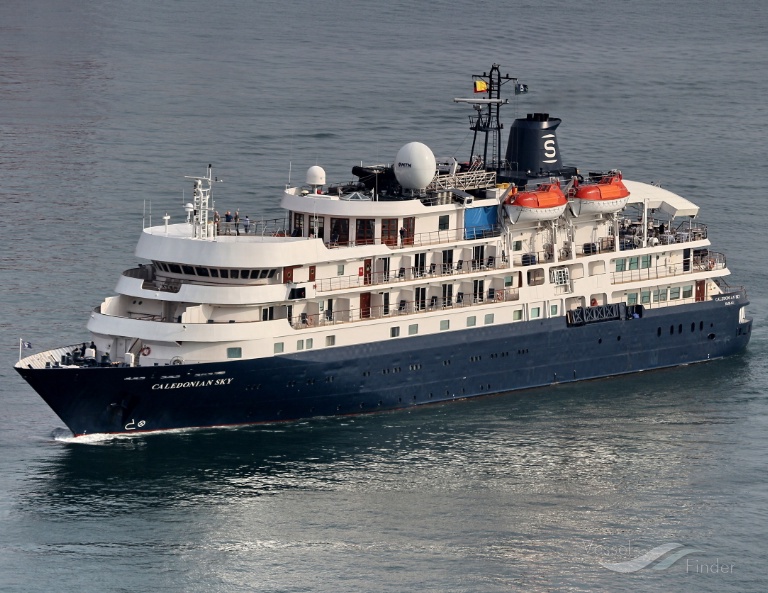 caledonian sky cruise ship