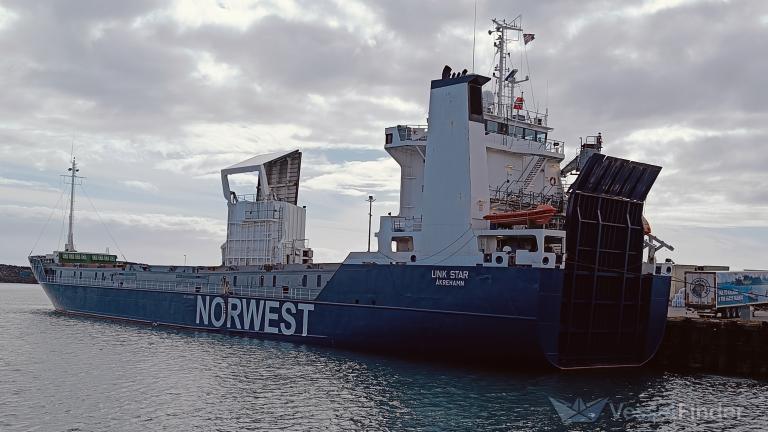 LINK STAR, Ro-Ro Cargo Ship - Details and current position - IMO ...