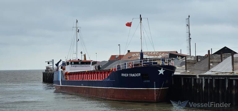 RIVER TRADER