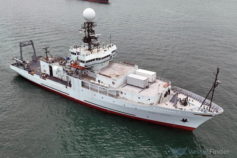 THOMAS G THOMPSON photo