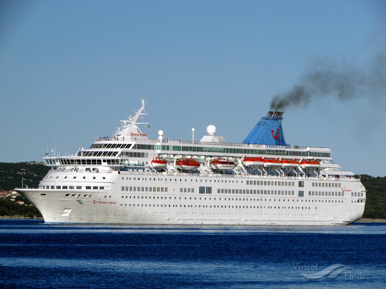 Crown Iris Passenger Cruise Ship Details And Current Position Imo 8814744 Mmsi 370610000 Vesselfinder