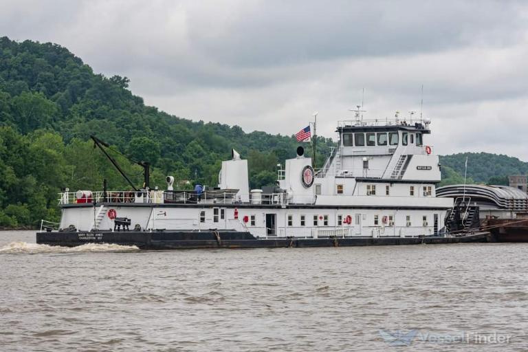 MARY ELLEN JONES photo