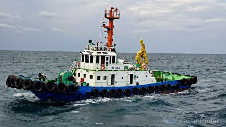 JT TUG 4 photo