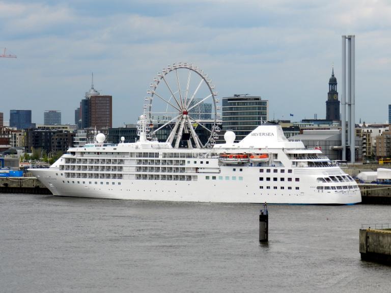 SILVER CLOUD, Passenger (Cruise) Ship Details and current position