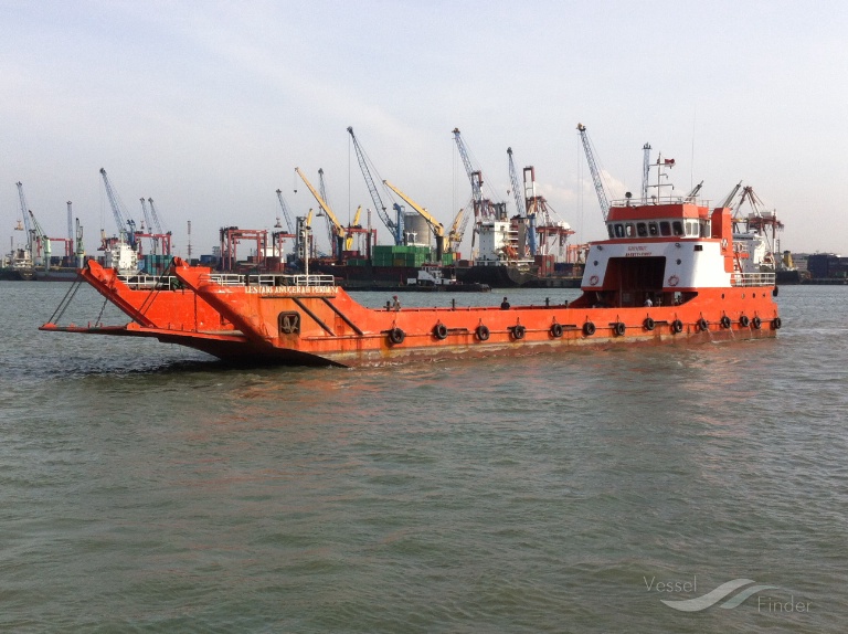 LCT LESTARI APERDANA photo