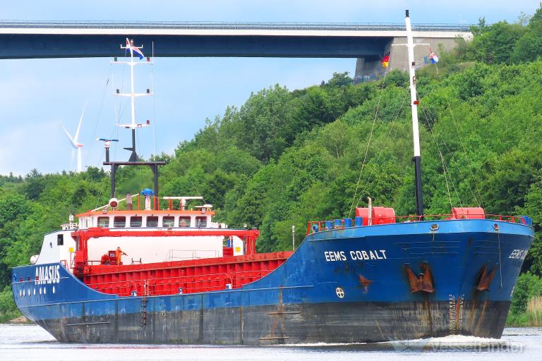 ship photo