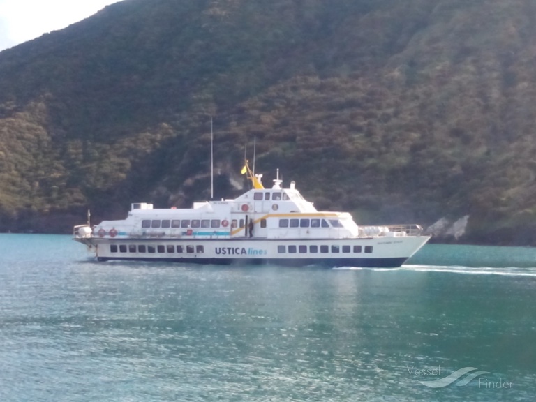 ALIJUMBO EOLIE photo