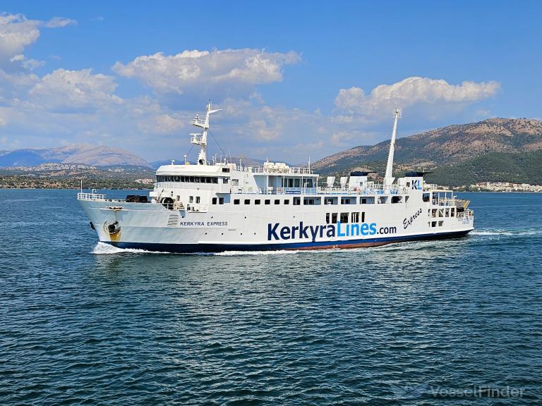 ship photo